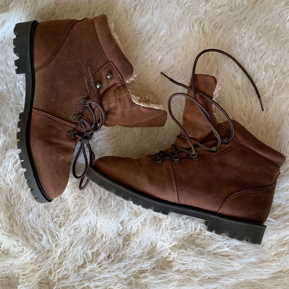 Cougar Women’s Brown Sherpa Lined Winter Boots 8.5